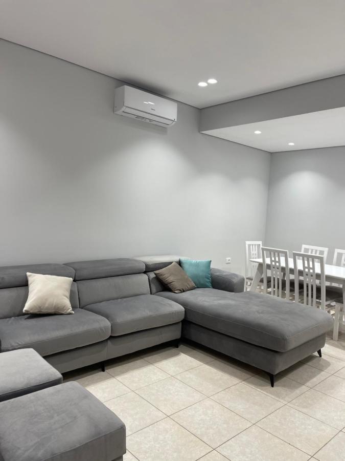 Emerald Inn Apartments أوريكوم المظهر الخارجي الصورة