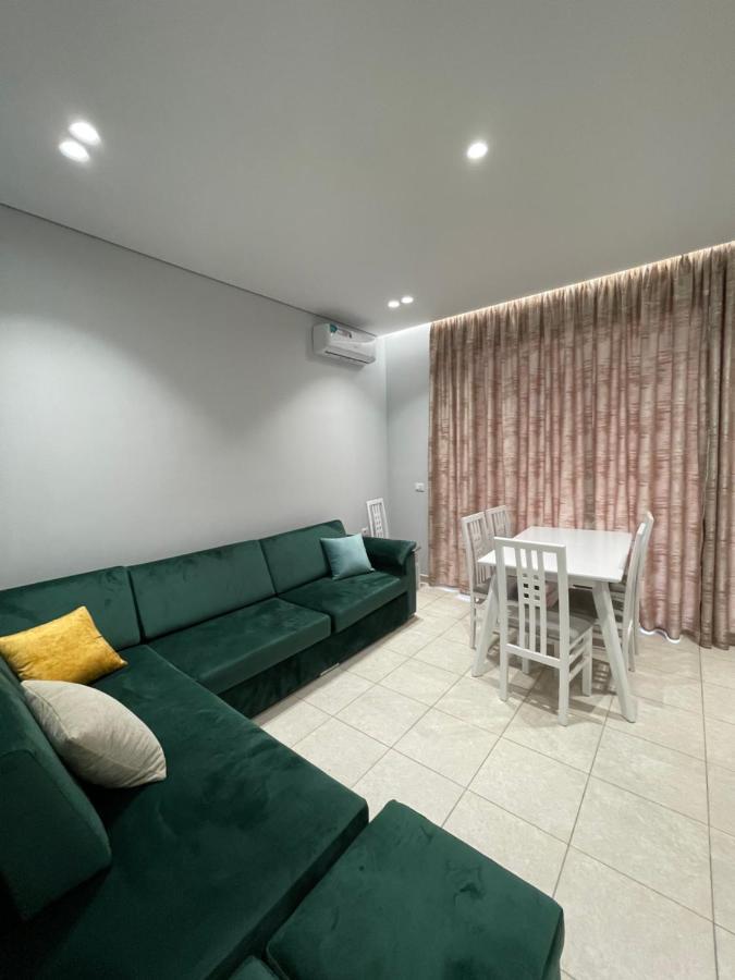 Emerald Inn Apartments أوريكوم المظهر الخارجي الصورة