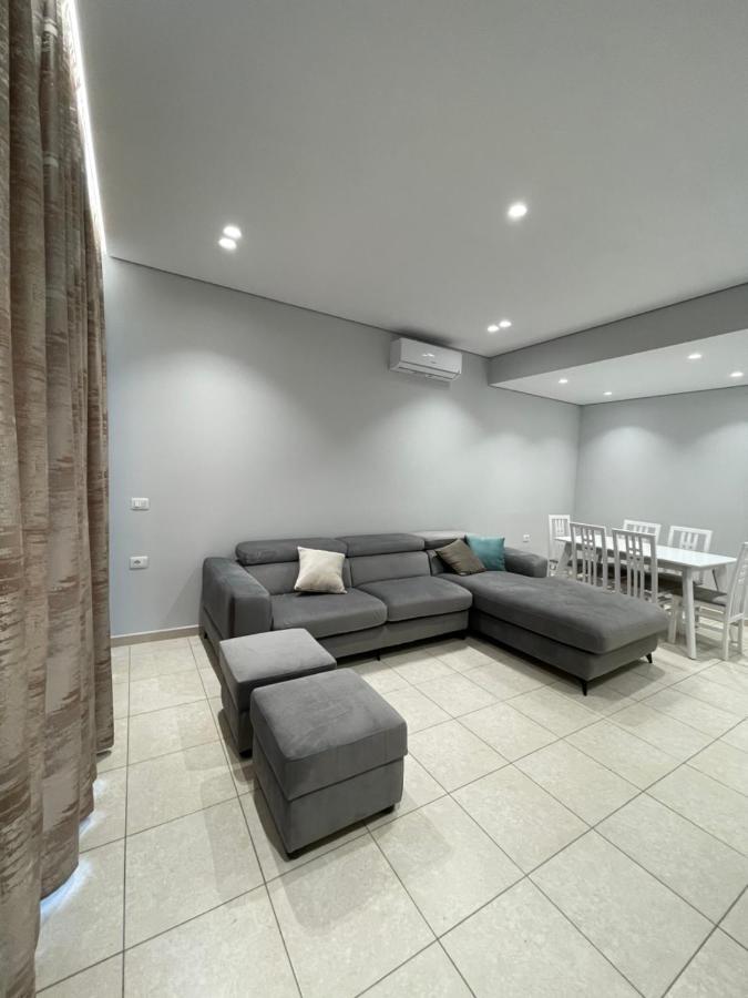 Emerald Inn Apartments أوريكوم المظهر الخارجي الصورة