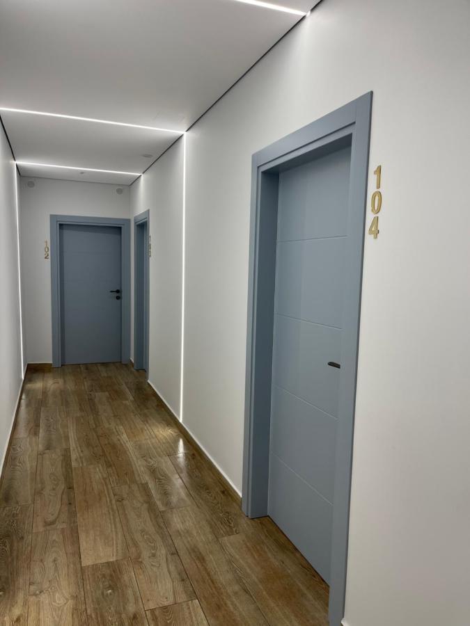 Emerald Inn Apartments أوريكوم المظهر الخارجي الصورة